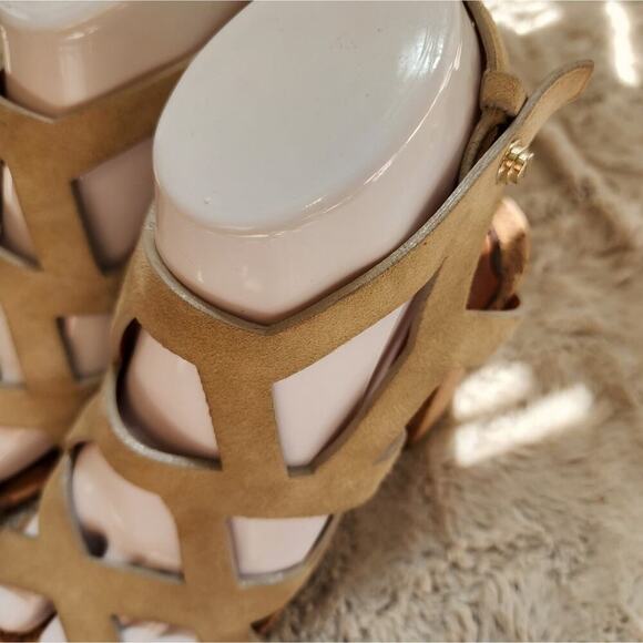 GIVENCHY STRAPPY BLOCK HEELS SIZE 37(6.5) - Picture 5 of 10